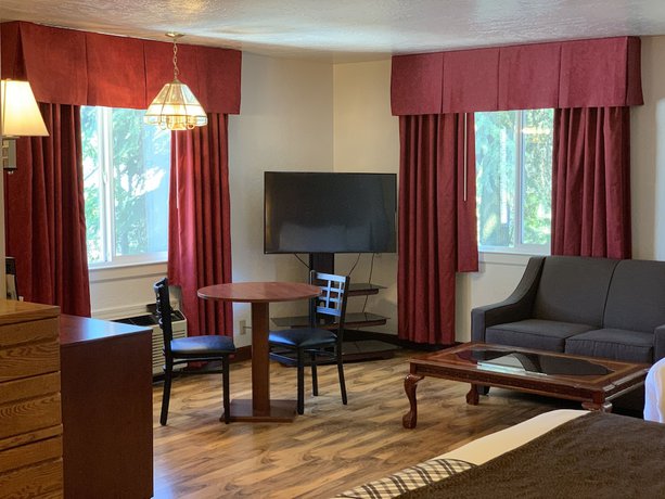 Imagen de la habitación del Hotel Red Carpet Inn Medford. Foto 10