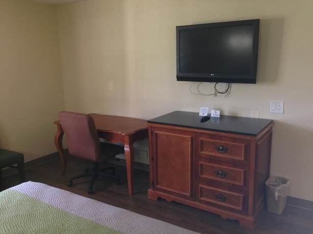 Imagen de la habitación del Hotel Red Carpet Inn New Brunswick. Foto 3