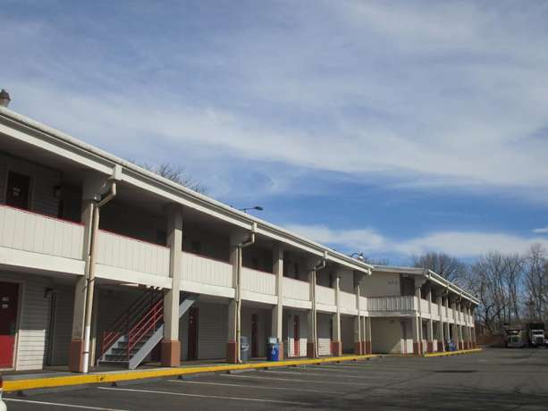 Imagen general del Hotel Red Carpet Inn New Brunswick. Foto 2