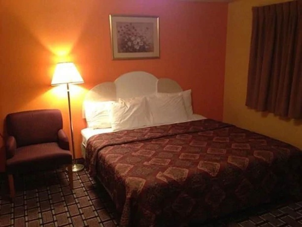 Imagen de la habitación del Hotel Red Carpet Inn Niagara Falls. Foto 5