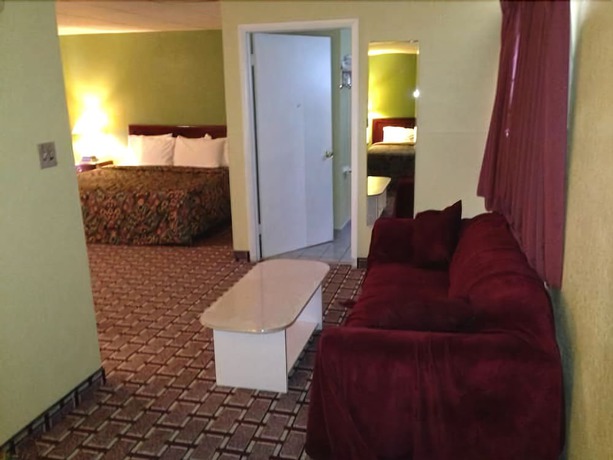 Imagen de la habitación del Hotel Red Carpet Inn Niagara Falls. Foto 8