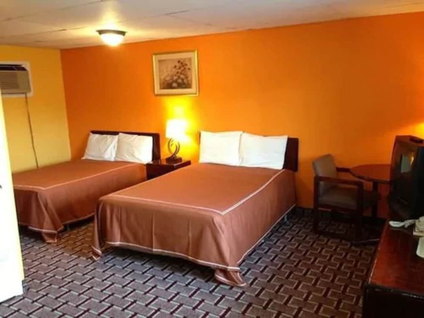 Imagen de la habitación del Hotel Red Carpet Inn Niagara Falls. Foto 11