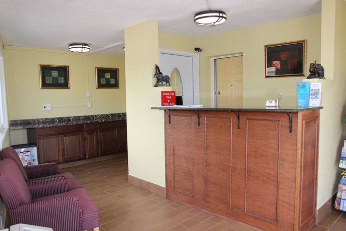Imagen de los interiores del Hotel Red Carpet Inn Niagara Falls. Foto 20