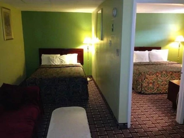 Imagen de la habitación del Hotel Red Carpet Inn Niagara Falls. Foto 14