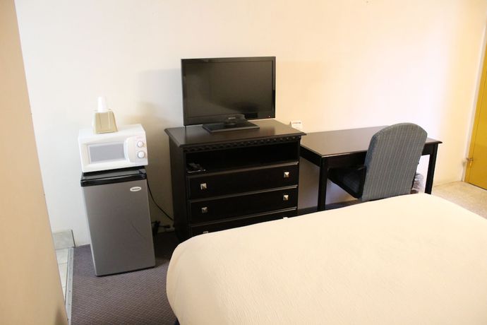 Imagen de la habitación del Hotel Red Carpet Inn, North East . Foto 9