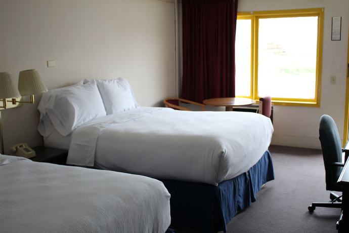 Imagen de la habitación del Hotel Red Carpet Inn, North East . Foto 18