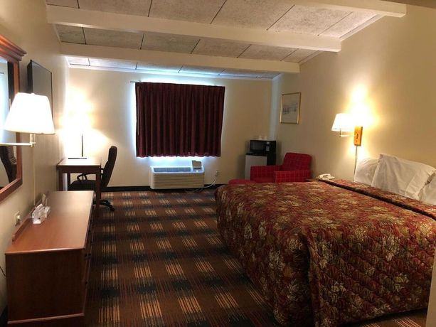 Imagen de la habitación del Hotel Red Carpet Inn North Syracuse. Foto 8