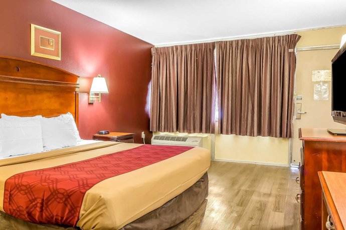 Imagen de la habitación del Hotel Red Carpet Inn Philadelphia Airport. Foto 7