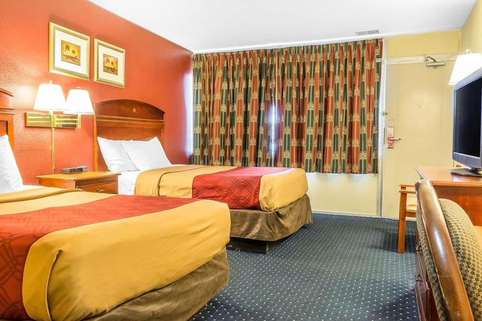 Imagen de la habitación del Hotel Red Carpet Inn Philadelphia Airport. Foto 10