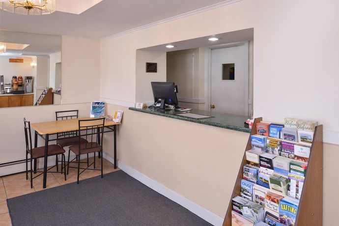 Imagen de los interiores del Hotel Red Carpet Inn Pulaski. Foto 19