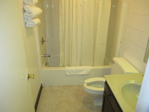 Imagen de la habitación del Hotel Red Carpet Inn Rome. Foto 7