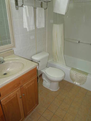 Imagen de la habitación del Hotel Red Carpet Inn Ronks. Foto 5