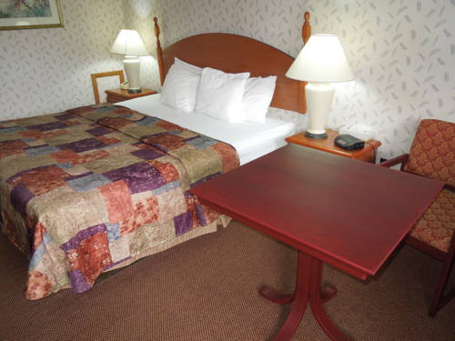 Imagen de la habitación del Hotel Red Carpet Inn Ronks. Foto 7