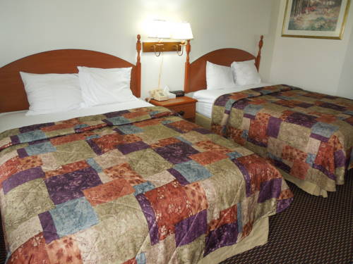 Imagen de la habitación del Hotel Red Carpet Inn Ronks. Foto 9