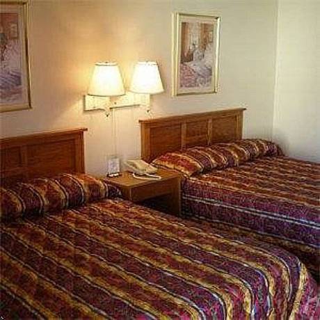 Imagen de la habitación del Hotel Red Carpet Inn Starke. Foto 5