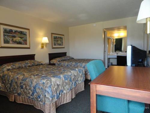 Imagen de la habitación del Hotel Red Carpet Inn Terre Haute. Foto 10