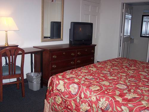 Imagen de la habitación del Hotel Red Carpet Inn Terre Haute. Foto 11
