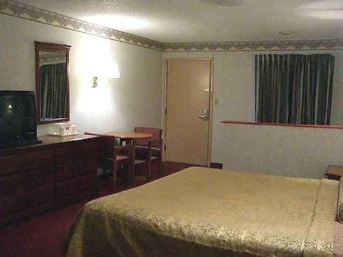 Imagen de la habitación del Hotel Red Carpet Inn Williamstown. Foto 4
