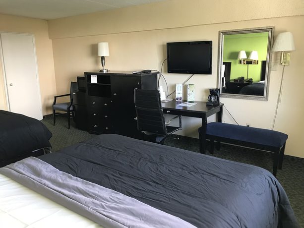Imagen de la habitación del Hotel Red Carpet Inn and Suites, Atlantic City. Foto 8