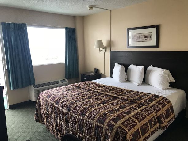Imagen de la habitación del Hotel Red Carpet Inn and Suites, Atlantic City. Foto 14
