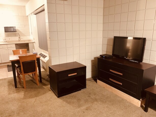 Imagen de la habitación del Hotel Red Carpet Inn and Suites Calgary. Foto 8