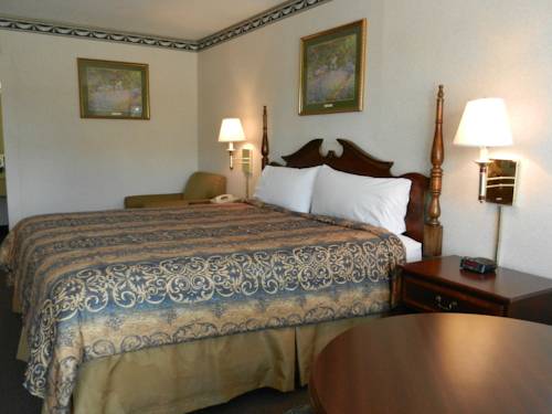 Imagen de la habitación del Hotel Red Carpet Inn and Suites Scranton. Foto 1