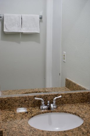 Imagen de la habitación del Hotel Red Carpet Motel, Ontario. Foto 10