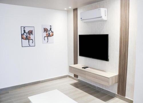 Imagen de la habitación del Hotel Red Carpet & Suites. Foto 20