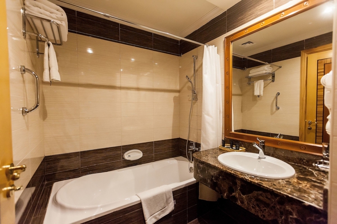 Imagen de la habitación del Hotel Red Castle. Foto 2