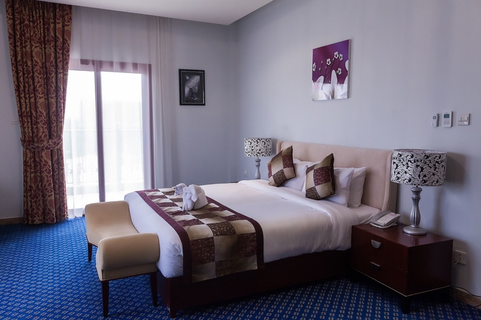 Imagen de la habitación del Hotel Red Castle. Foto 4