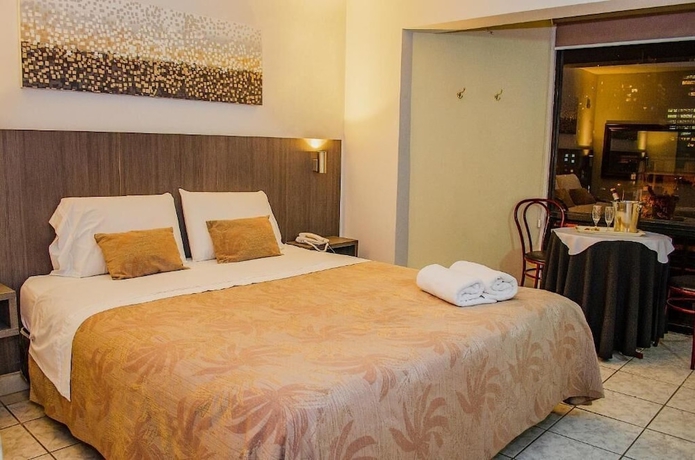 Imagen de la habitación del Hotel Red Centric Santiago. Foto 7