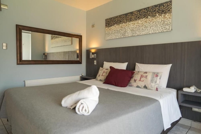 Imagen de la habitación del Hotel Red Centric Santiago. Foto 10