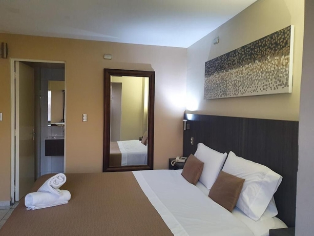 Imagen de la habitación del Hotel Red Centric Santiago. Foto 11