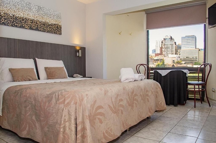 Imagen de la habitación del Hotel Red Centric Santiago. Foto 12