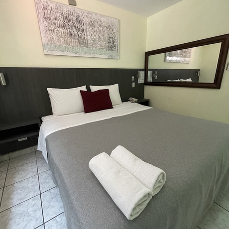 Imagen de la habitación del Hotel Red Centric Santiago. Foto 17