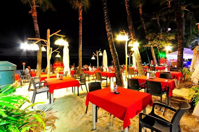 Imagen general del Hotel Red Coconut Beach. Foto 7