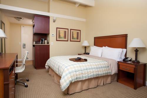 Imagen de la habitación del Hotel Red Cottage Inn. Foto 8