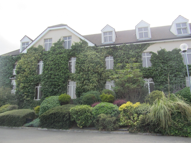 Imagen de los exteriores del Hotel Red Cow Moran. Foto 11