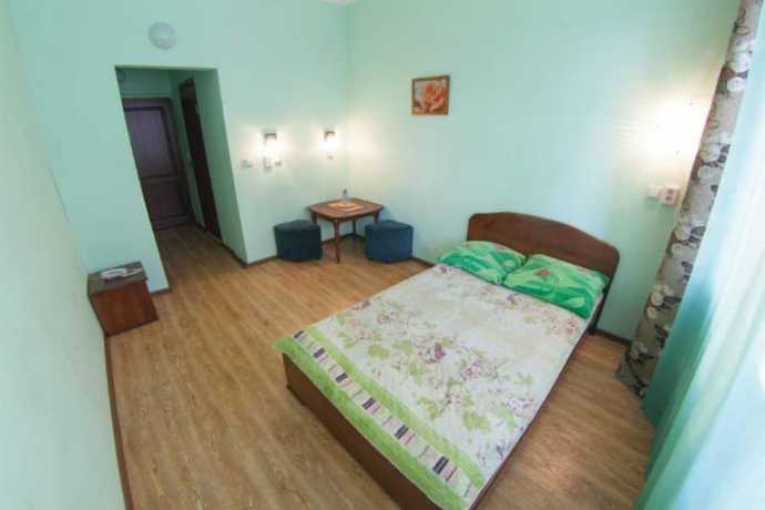 Imagen de la habitación del Hotel Red. Foto 5