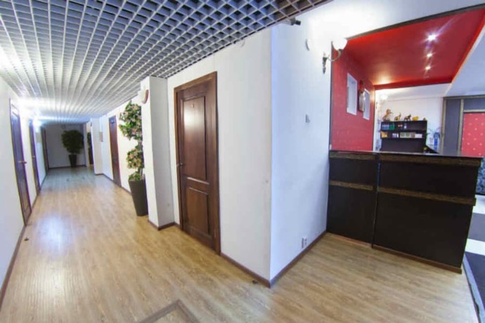 Imagen de los interiores del Hotel Red. Foto 17