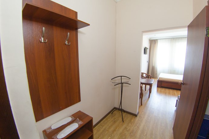 Imagen de la habitación del Hotel Red. Foto 14