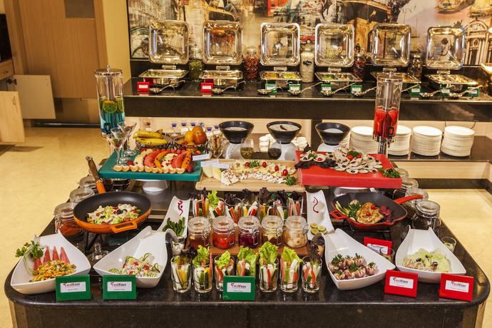 Imagen del bar/restaurante del Hotel Red Fox Alwar. Foto 4