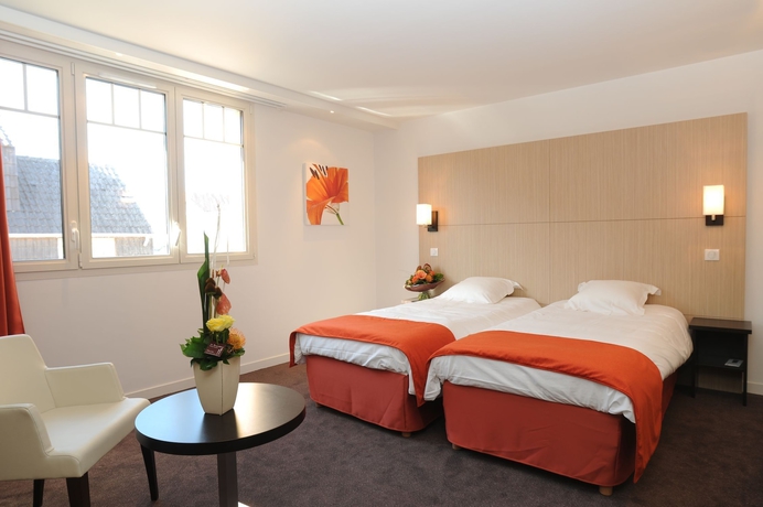 Imagen de la habitación del Hotel Red Fox. Foto 8