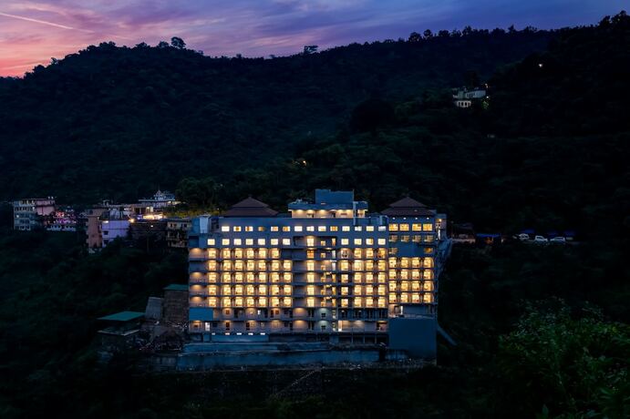 Imagen general del Hotel Red Fox Neelkanth. Foto 8