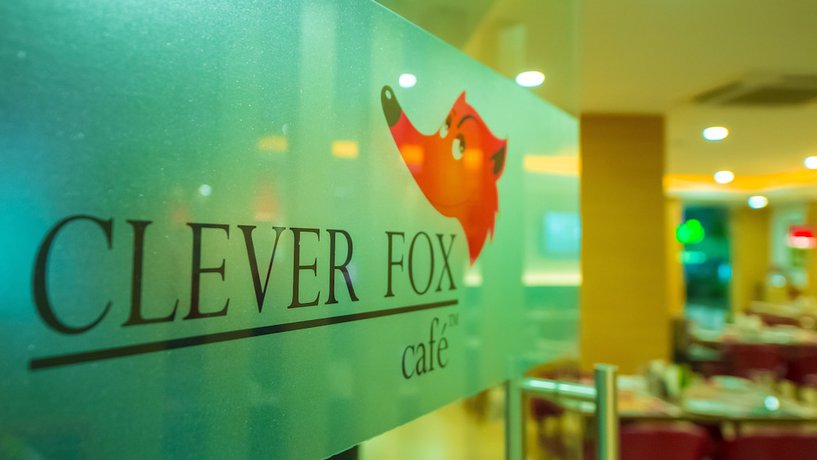 Imagen del bar/restaurante del Hotel Red Fox - Tiruchirappalli. Foto 5