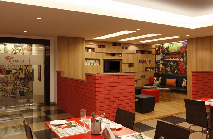 Imagen del bar/restaurante del Hotel Red Fox by Lemon Tree Hotels, Hyderabad. Foto 4