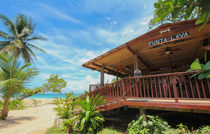 Imagen de los exteriores del Hotel Red Frog Beach Island Resort. Foto 10