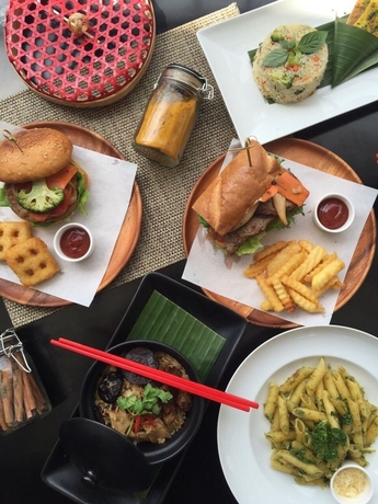 Imagen del bar/restaurante del Hotel Red Ginger Chic Resort. Foto 2