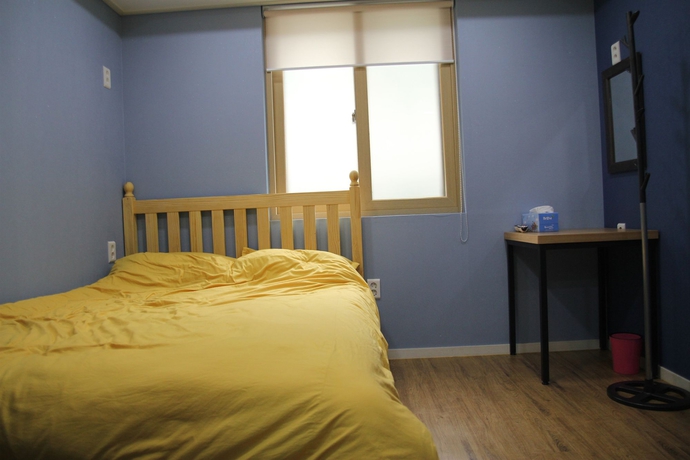 Imagen de la habitación del Hotel Red Guest House. Foto 14