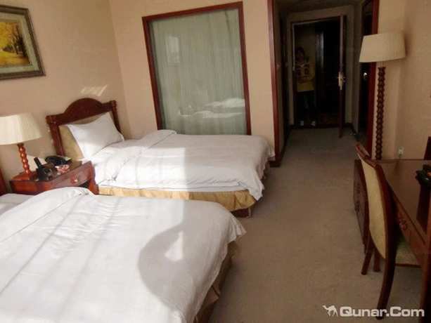 Imagen de la habitación del Hotel Red Gulf Hotel. Foto 2